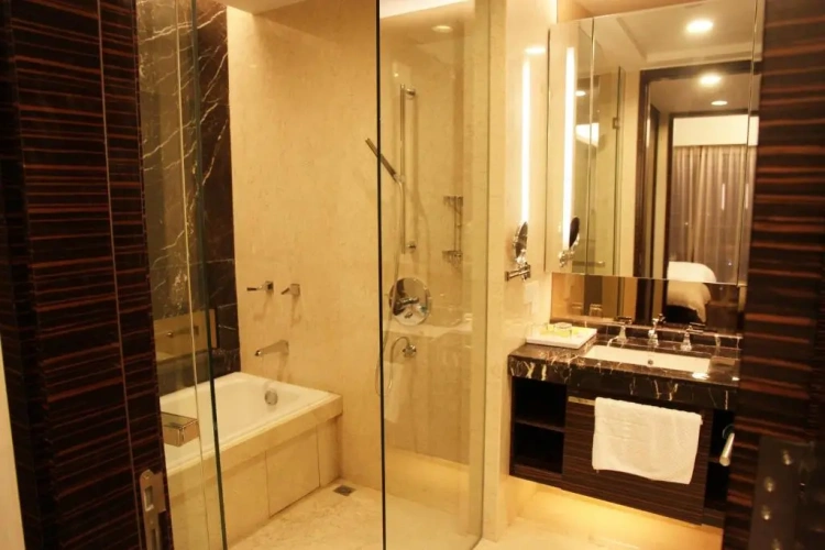 Deluxe Quadruple Suite