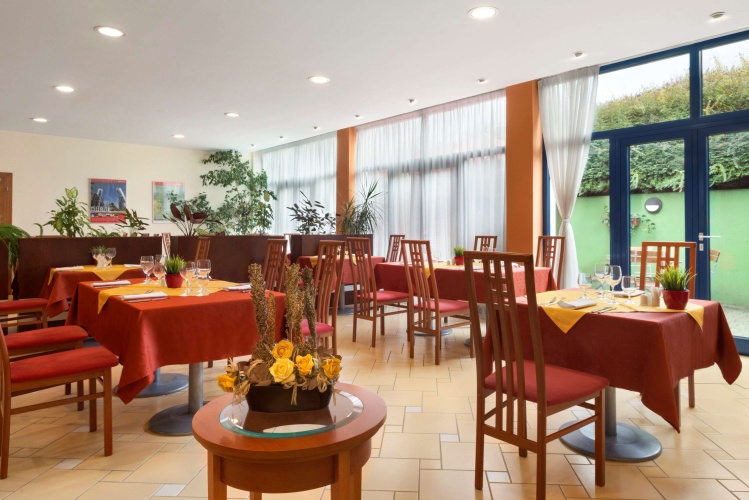 Ramada by Wyndham Airport Prague photo 17
