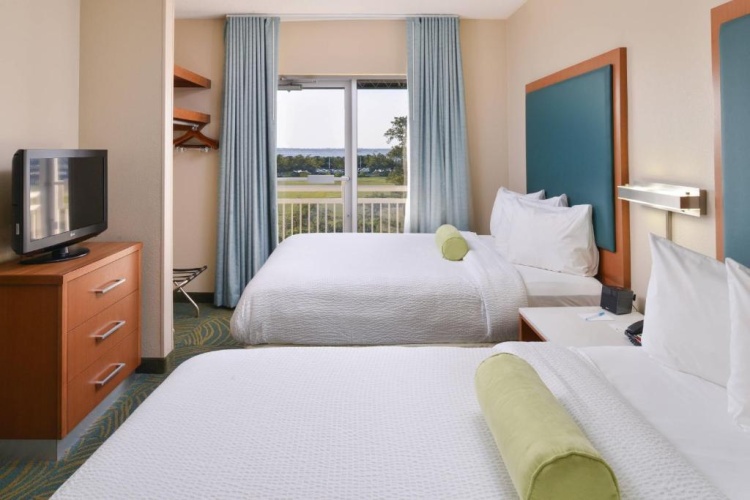 Standard Double room with water view