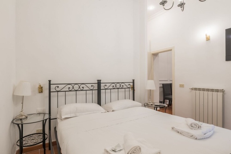 5 Bedrooms Family Apartment