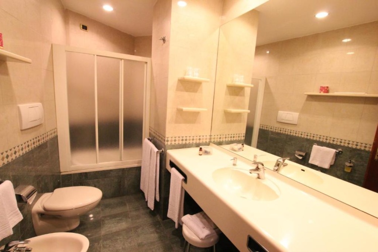 King Hotel photo 11