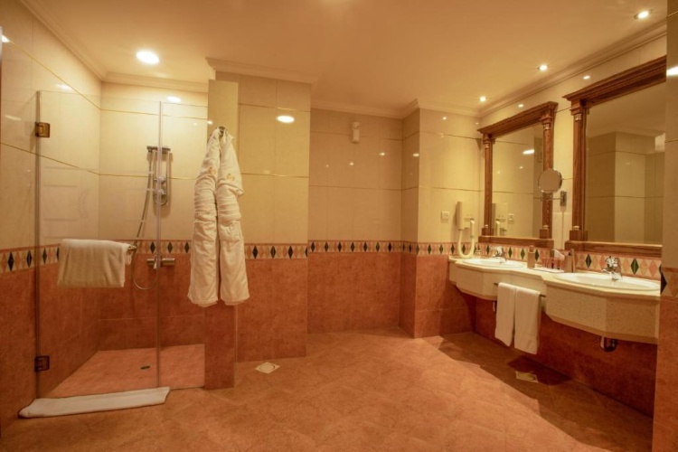 Hotel Bristol Amman photo 33