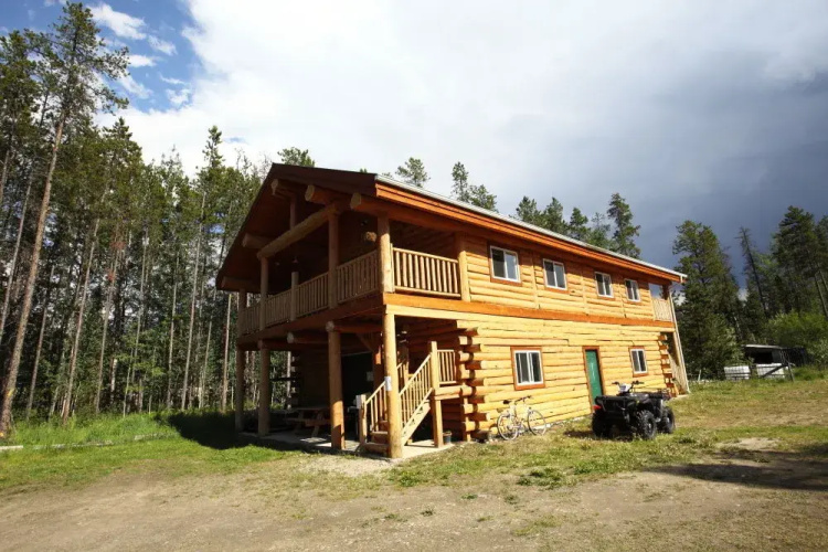 Robson Valley Chalet