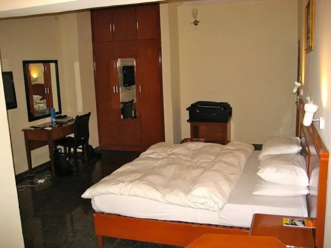 Channel View Hotel
