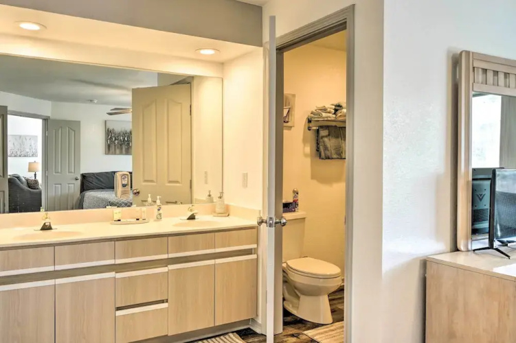 Branson Vacation Rental w/ Sunroom & Water Views
