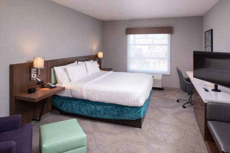 Standard Double room with city view