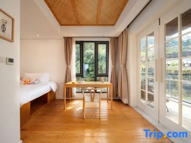 Standard Family room with panoramic view