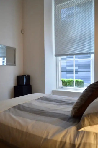 1 Bedroom Flat Next To The Meadows