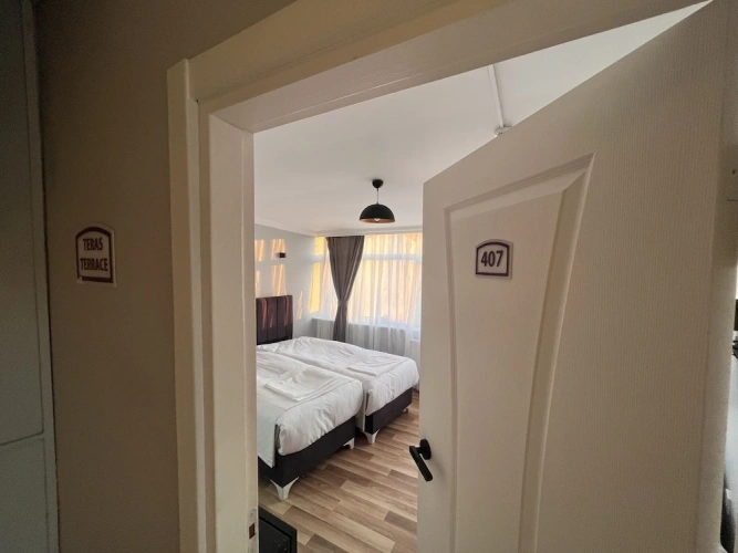 Standard Triple room
