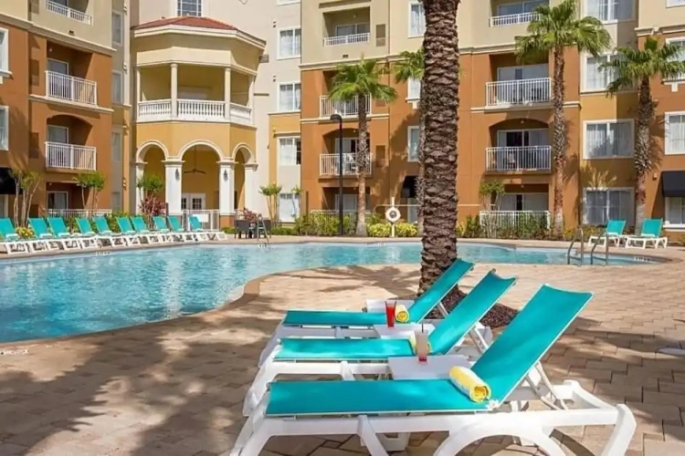 1 Bedroom Apartment with balcony and with pool view
