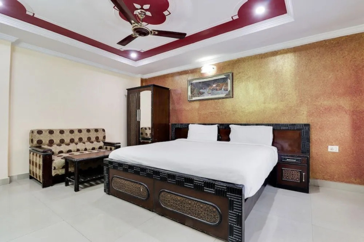 SPOT ON 38567 Hotel Aryan
