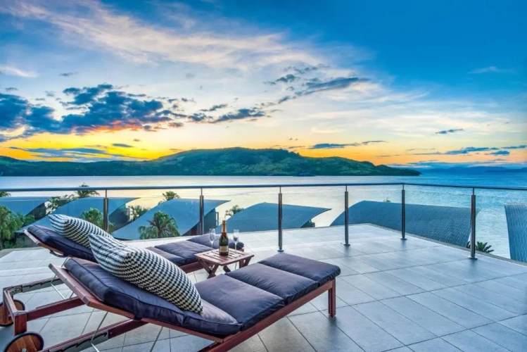 4 Bedrooms Villa with balcony