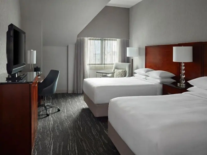 Standard Quadruple Club room