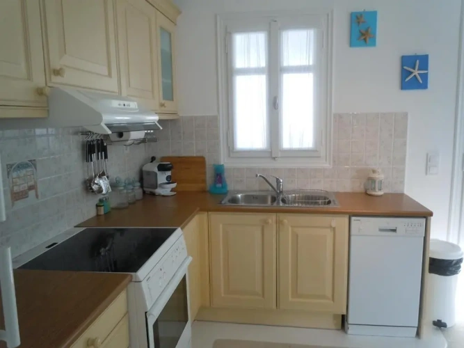 3 Bedrooms Cottage