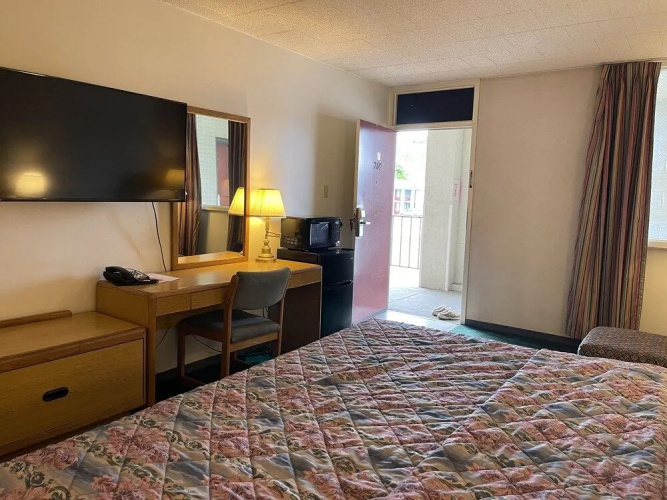 Horseshoe Curve Lodge