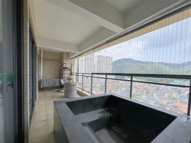 Lanqu Hotel