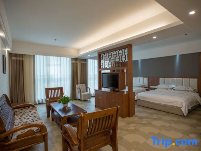 Deluxe Suite