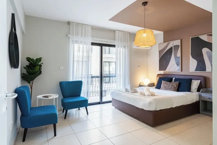 1 Bedroom Apartment with balcony and with city view