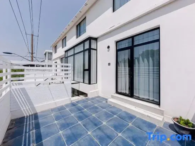 2nd-Home Hostel