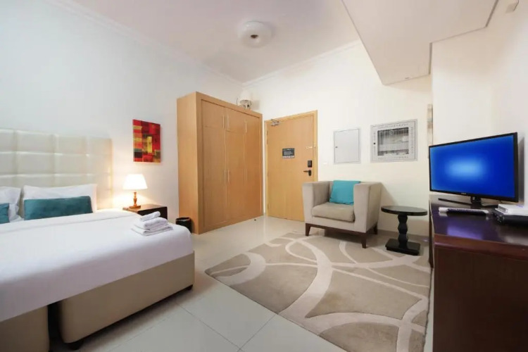 Signature Holiday Homes - Luxury Studio Apartment Al Barsha South Dubai - Image 8