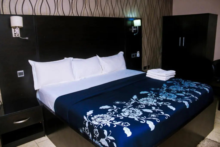 number95suites & hotel