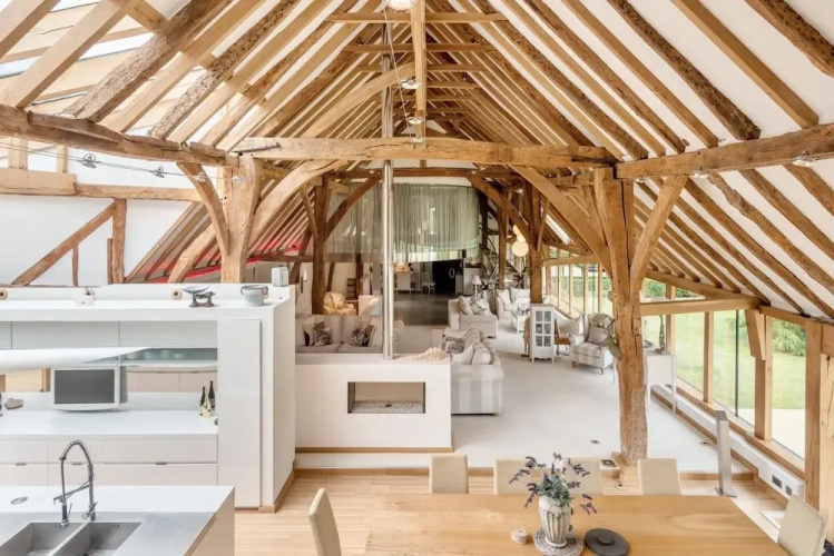 Luxury 3 Bedroom Barn Conversion - Canterbury