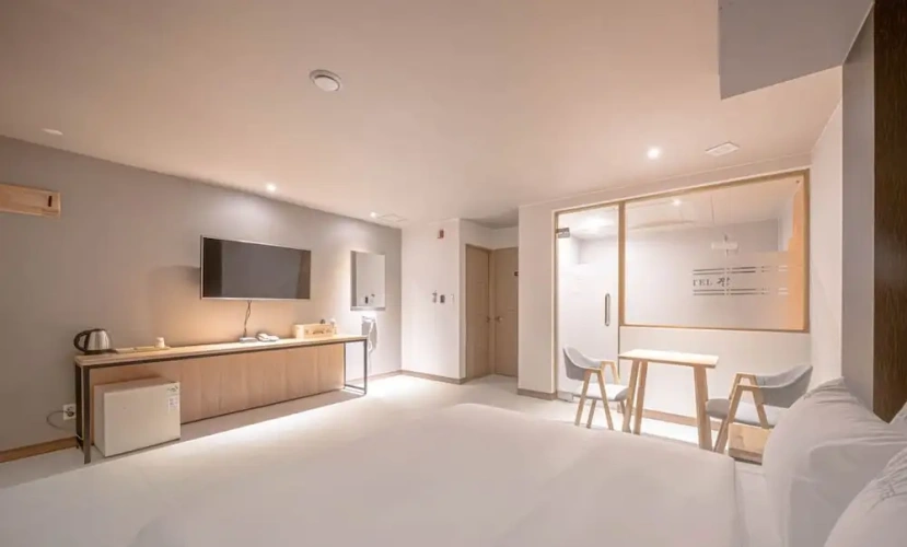 Deluxe Double room with city view