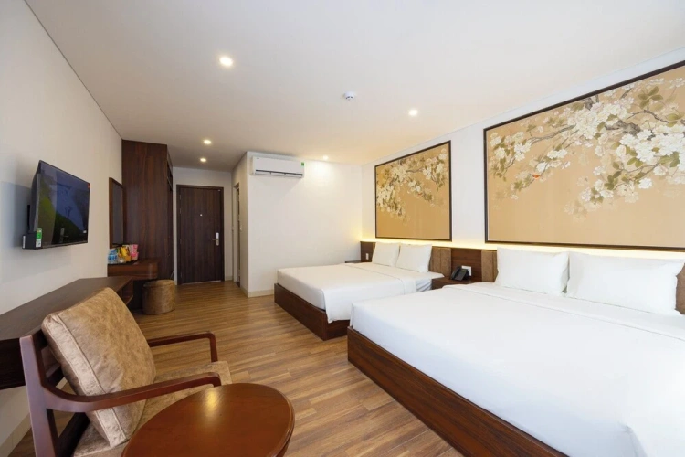 Standard Quadruple Family room with balcony