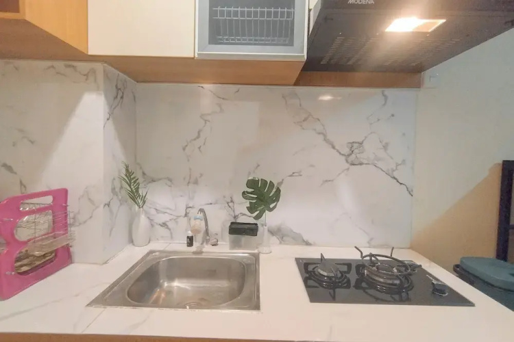Modern Look Studio Near Iph School At Bale Hinggil Apartment