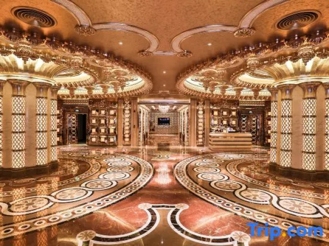 Venice Hotel International