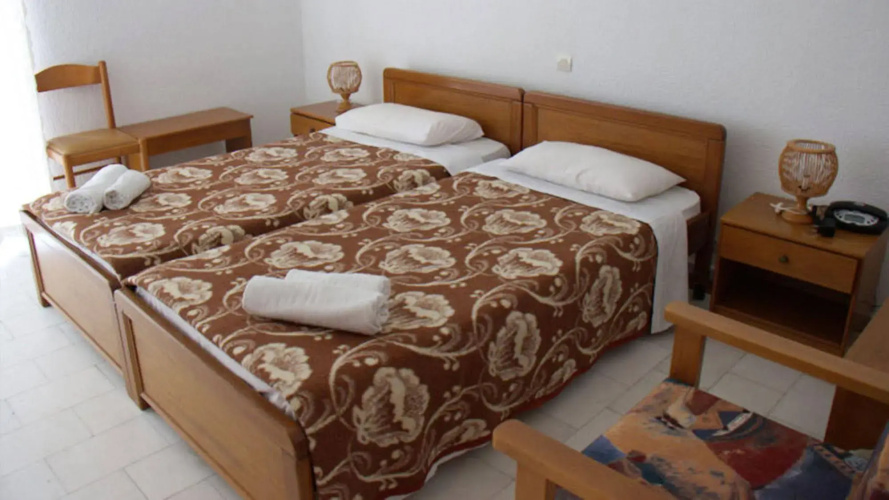 Pashos Hotel