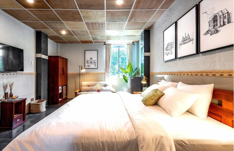 The Dots House
