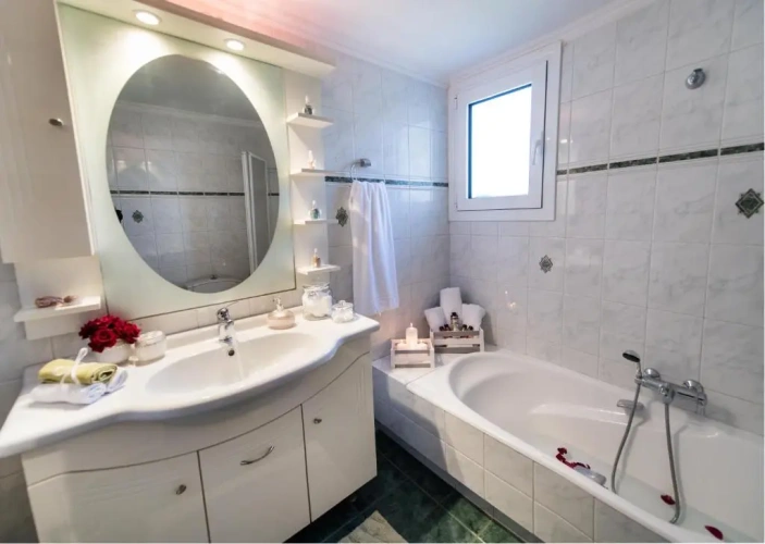 3 Bedrooms Villa