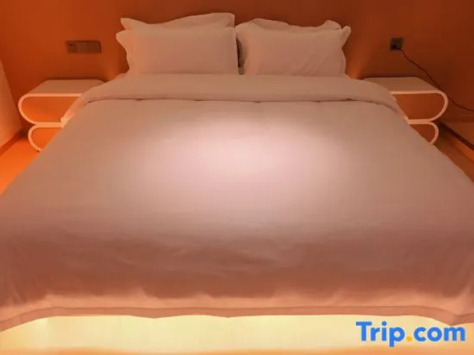 Tonmao Elf Hotel