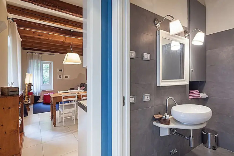 Flats4Rent Casa Romeo 2