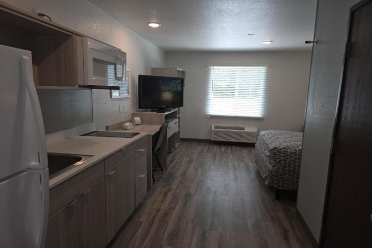 WoodSpring Suites Jackson Hub City