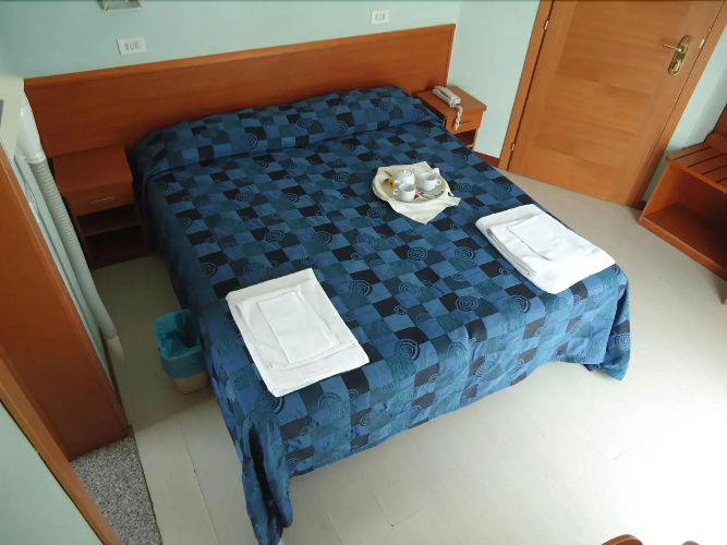 Hotel Blue Moon