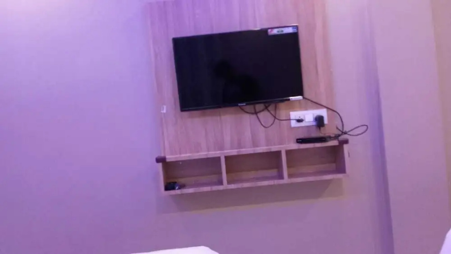 3 Star Lodge