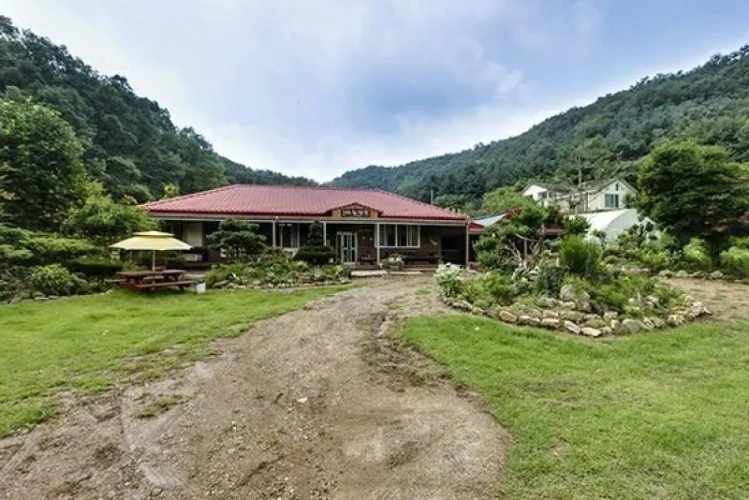 Grand room