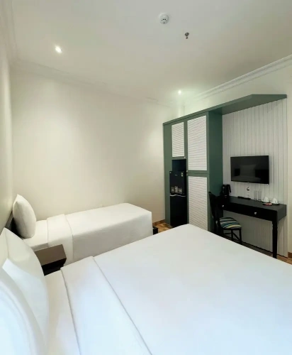 Standard Triple Family room with city view