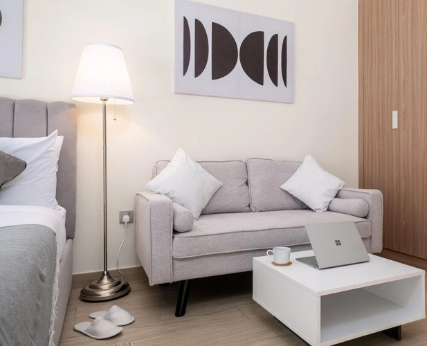 10mins From Dubai Mall Studio With a Large Balcony