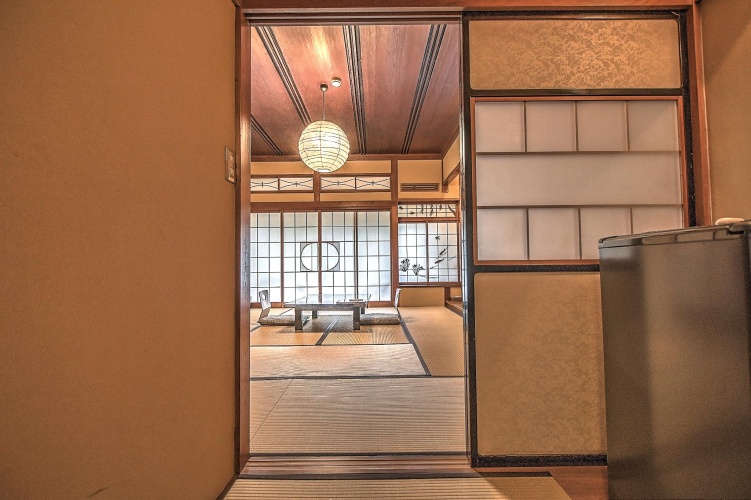 Japanese-Style Family room with river view