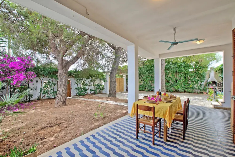 Villa Carolina spacious with garden