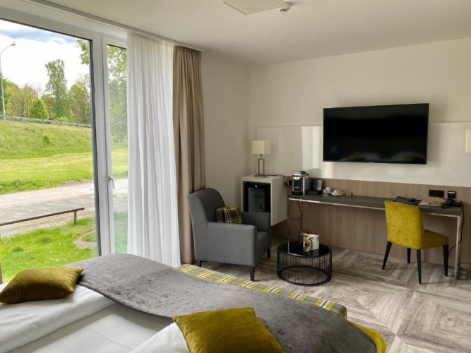 Superior Double room with street view