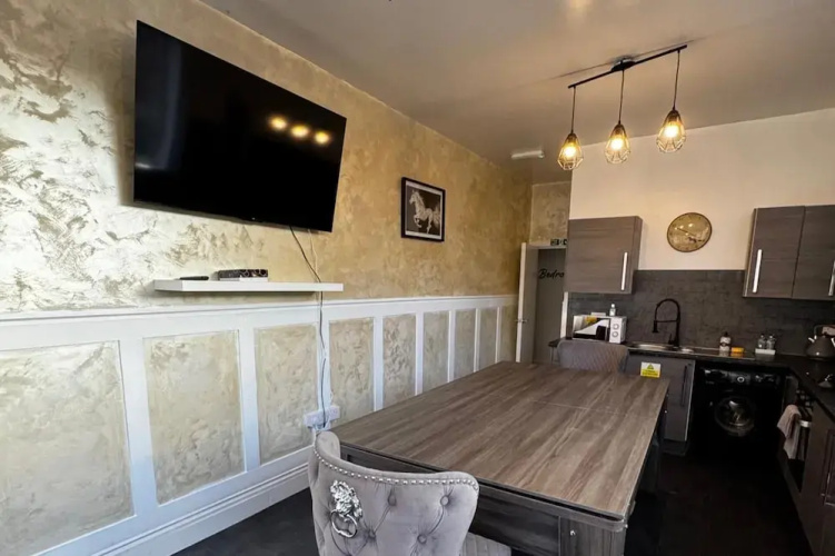 Central Sheffield 3-bed Apt, Sleeps 6 With Parking