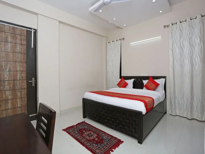 OYO 9997 Sohna Road