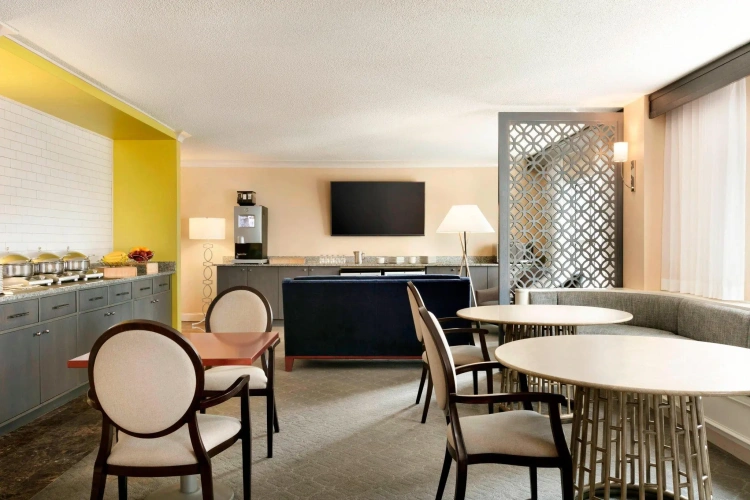 Standard Quadruple Club room