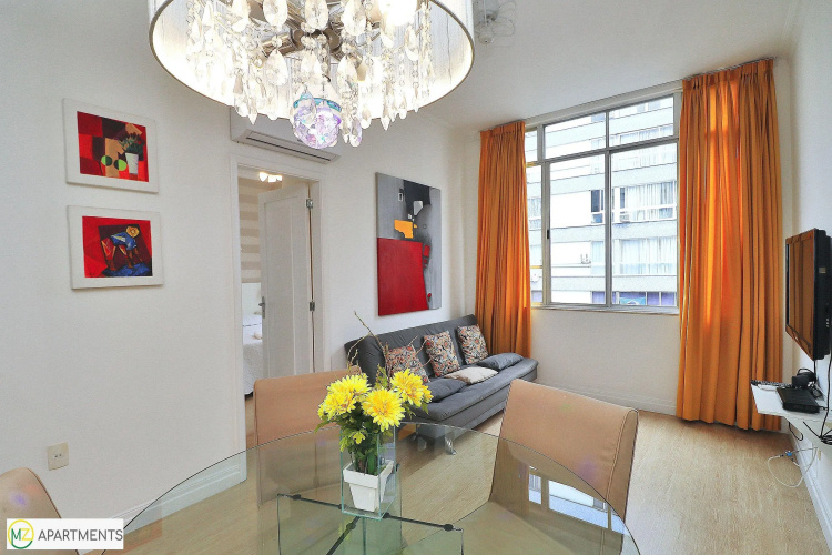 Sala e quarto para 4 pessoas no posto 4