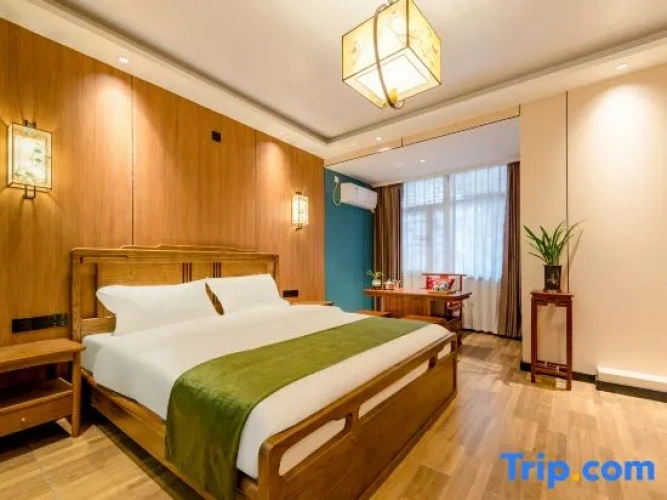 Standard Double room with courtyard view