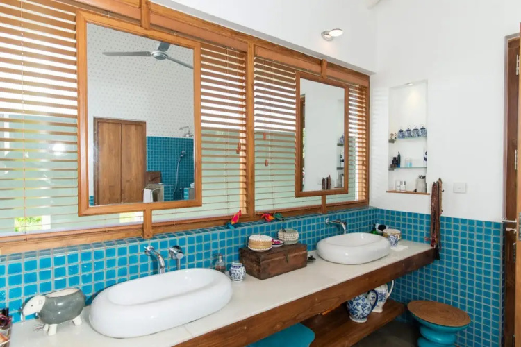 Romantic Honeymoon Villa Overlooking Rice Fields